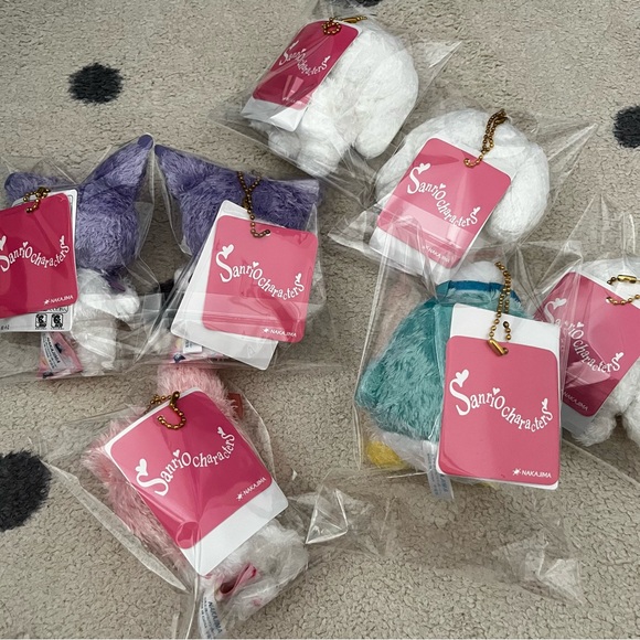 BNWT Japan 4” Sanrio plush hanger Tuxedo Sam - Picture 6 of 6